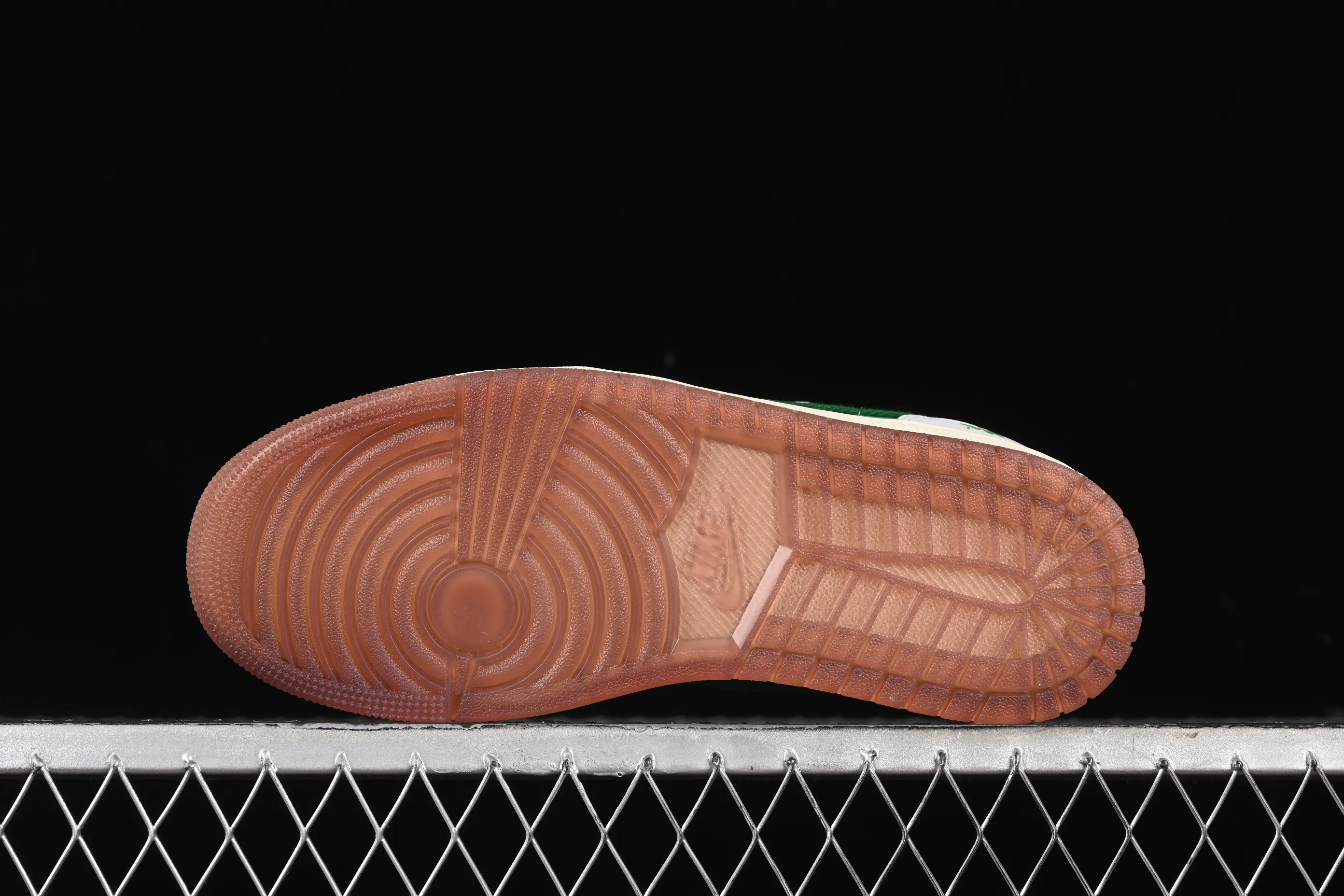 All categories Air Jordan Jordan series basketball shoes Air Jordan 1 Low Air Jordan 1 Low AJ1 Joe 1 white and green double hook low-top retro basketball shoes FZ5046-041